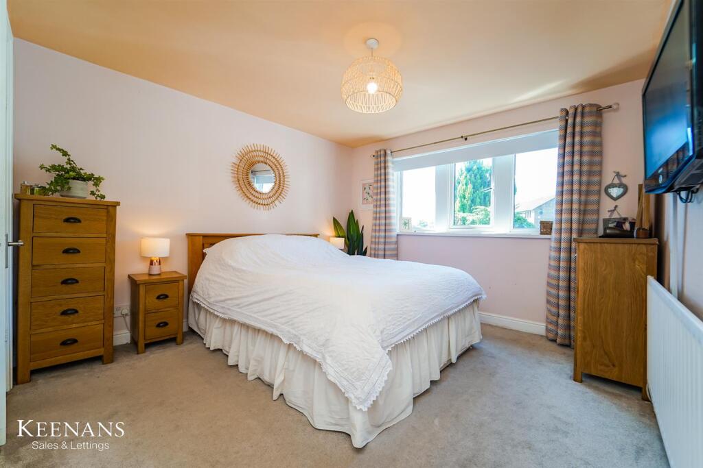 Additional image 10 of Barn Field Close, Colne