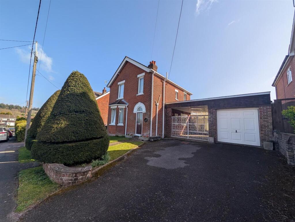 Main image of property: Weavills Road, Bishopstoke, Eastleigh