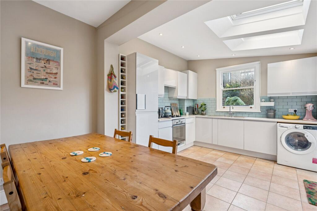Bennerley Road, SW11 photo 3
