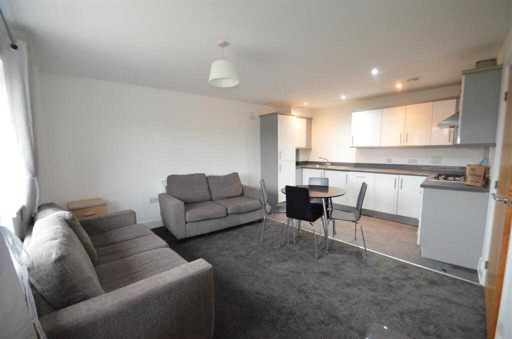 Apartment in London - View 2