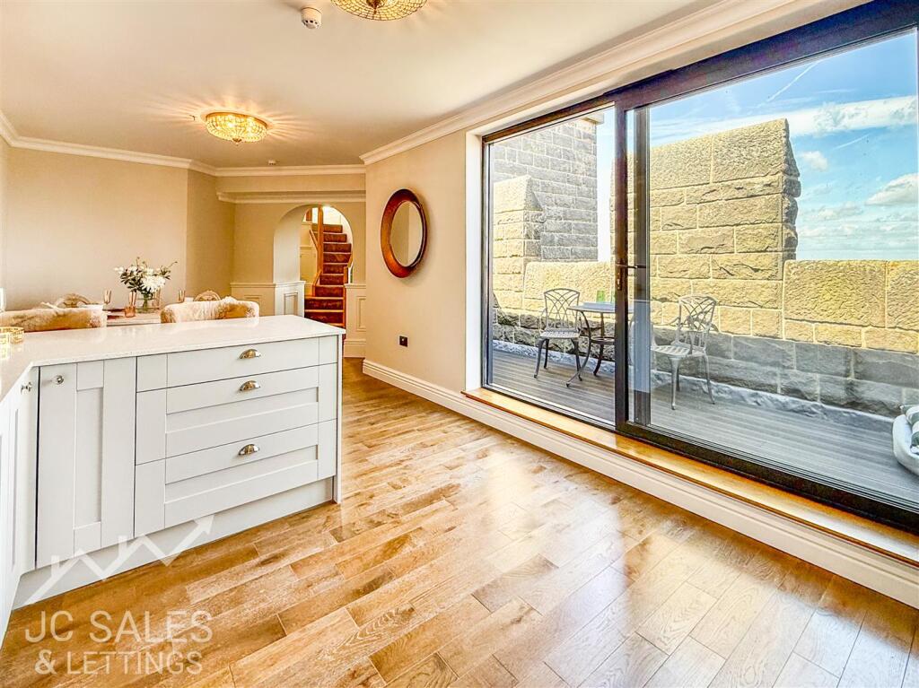 Apartment in Derby - View 4