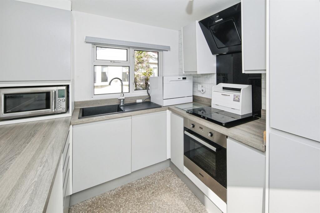 House in Solihull, Meriden - View 2