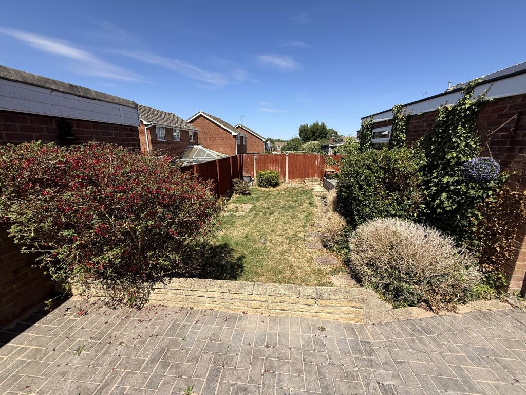 Winwick Road, Freshbrook, Swindon, SN5 photo 4