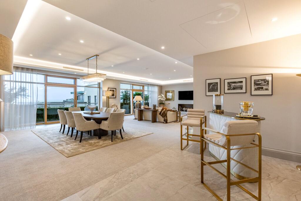 Penthouse Anfrée, Third Floor Royal Terrace, Glategny Esplanade, St Peter Port, GY1 photo 3