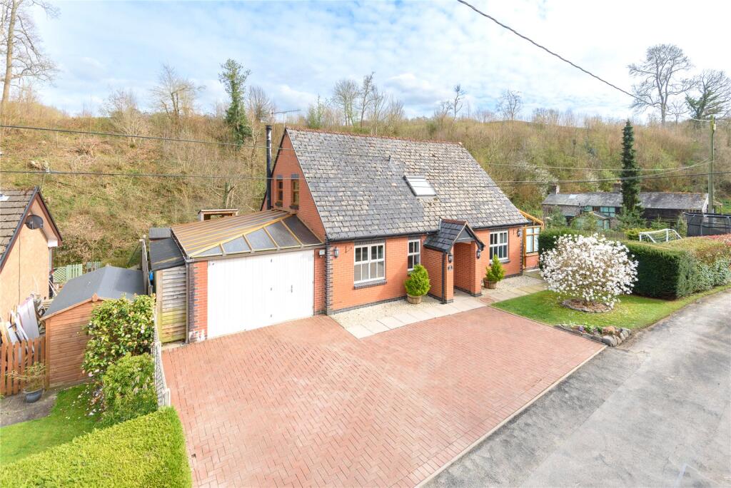 Main image of property: Step A Side, Mochdre, Newtown, Powys