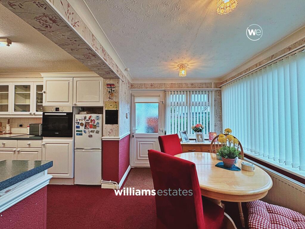 Eversley Close, Rhyl, LL18 photo 4