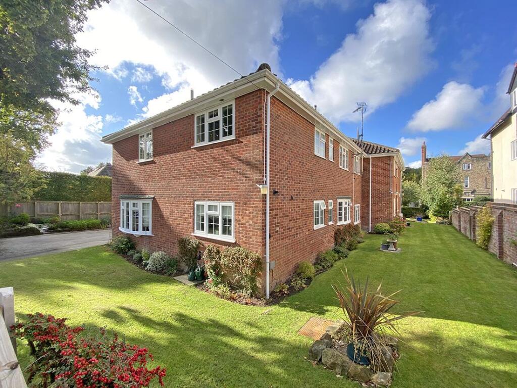 Main image of property: Cavendish Avenue, Harrogate