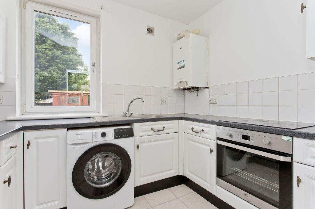 Apartment in Edinburgh, Marionville, Craigentinny/Meadowbank - View 5