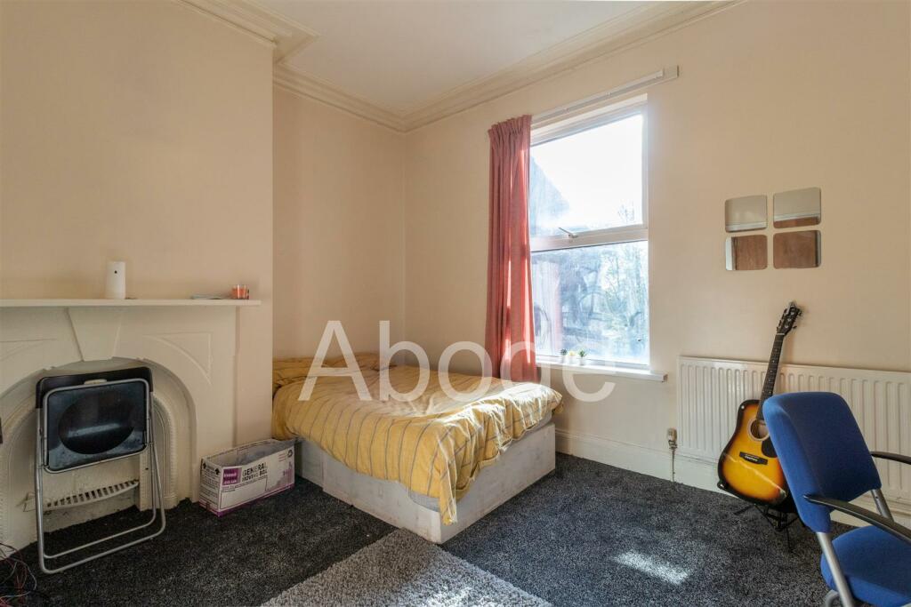 8 bedroom house for rent