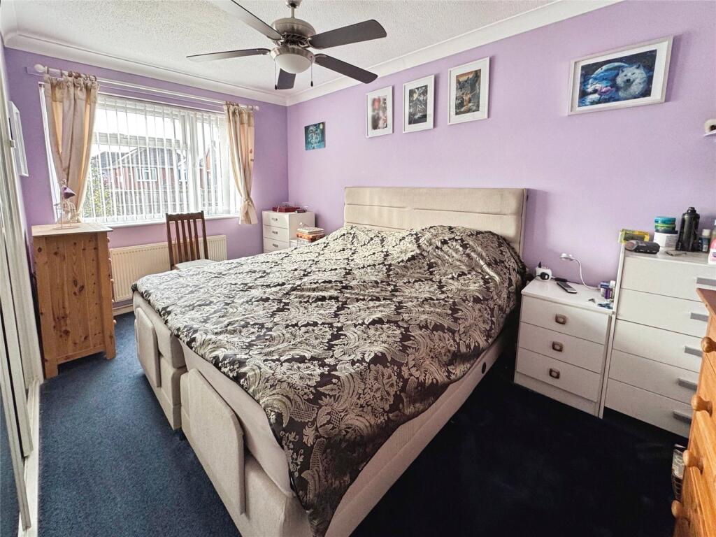 Gorse Lane, Clacton-on-Sea, Essex photo 2