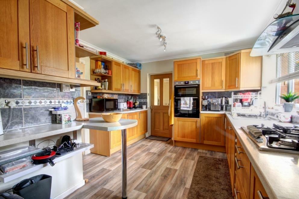 4-bed detached on Mill Lane, Cleeve Prior, £465,000