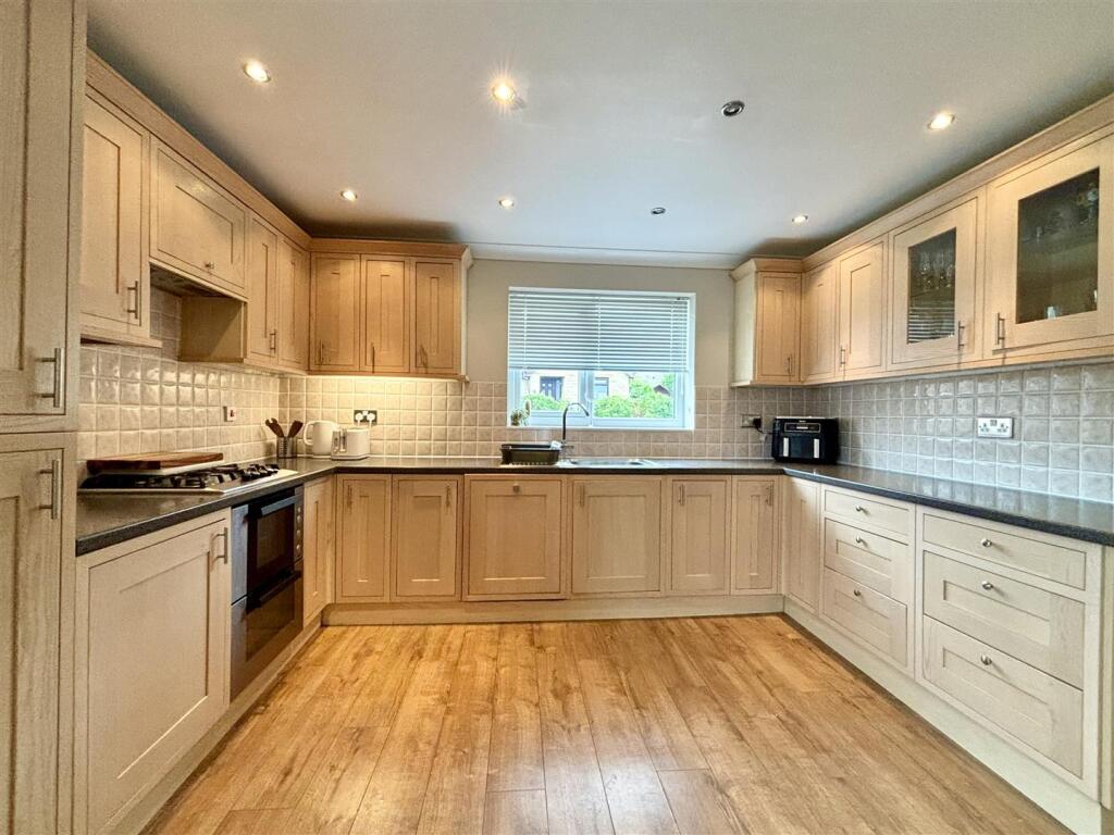 Additional image 2 of Long Lane, Queensbury, Bradford