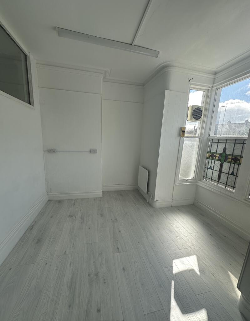 Additional image 2 of 203 Bingley Road BD18 4DH Room 1