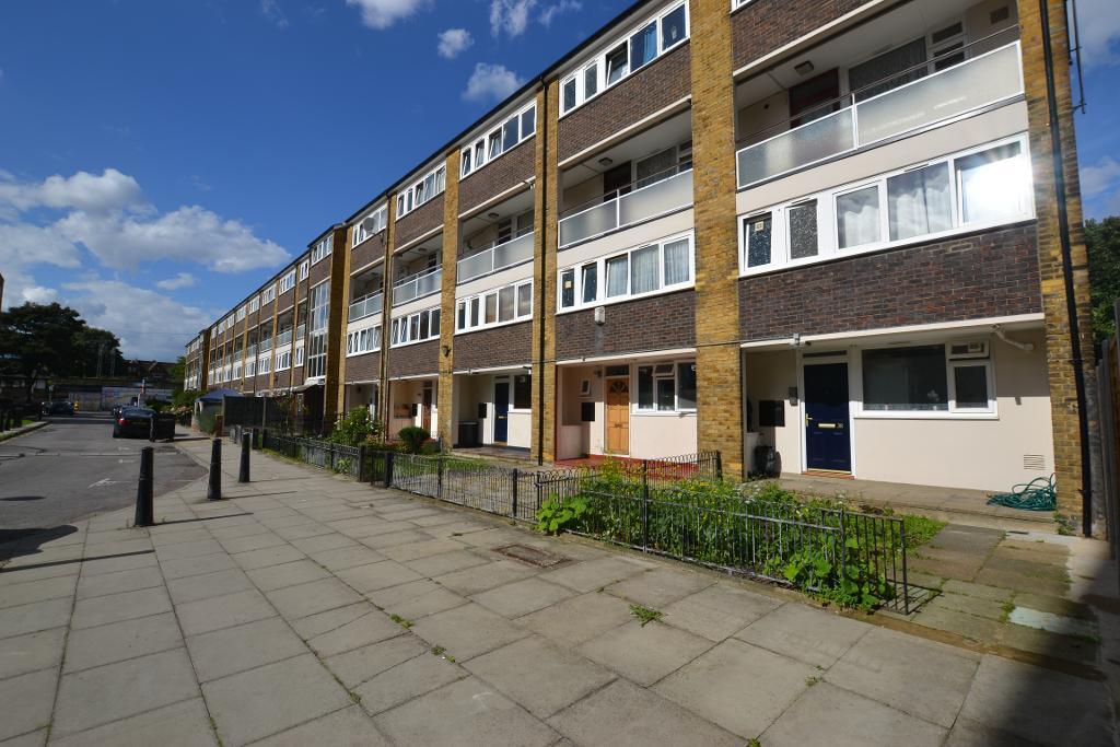 3 bedroom maisonette for rent