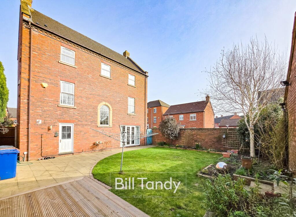 Poolfield Road, Lichfield, WS13 photo 2