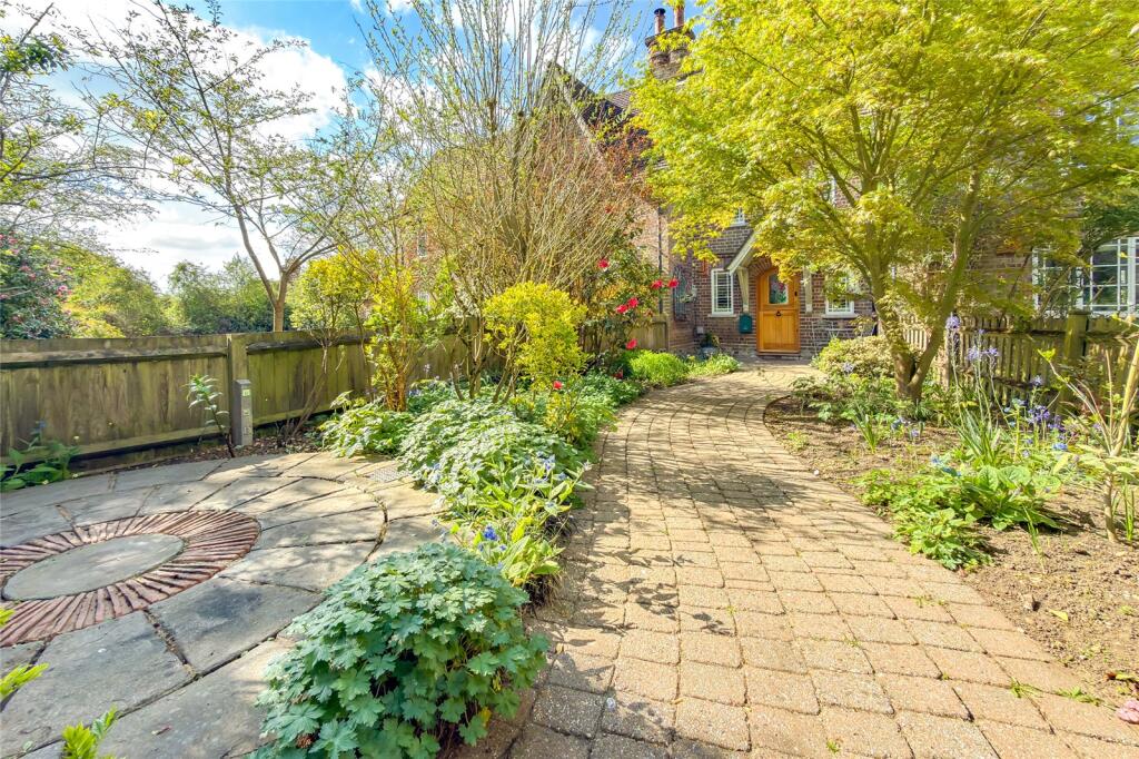 Bower Heath Lane, Bower Heath, Harpenden, Hertfordshire, AL5