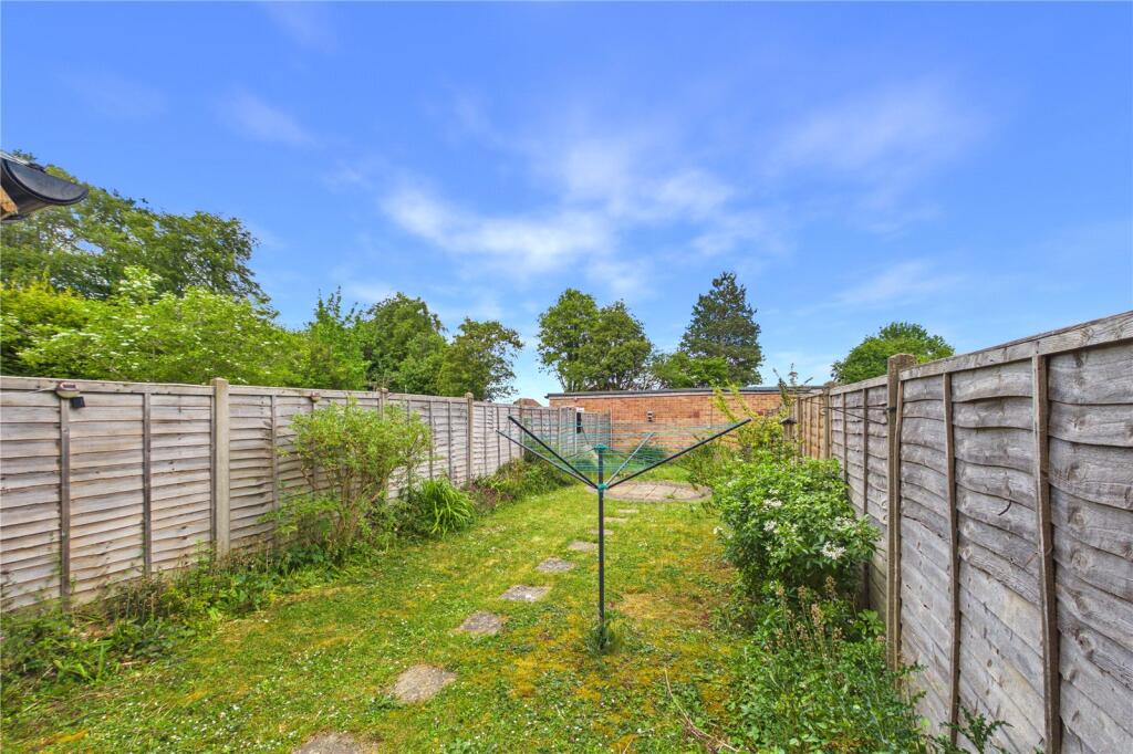 Apartment in Basingstoke and Deane, Basingstoke - More