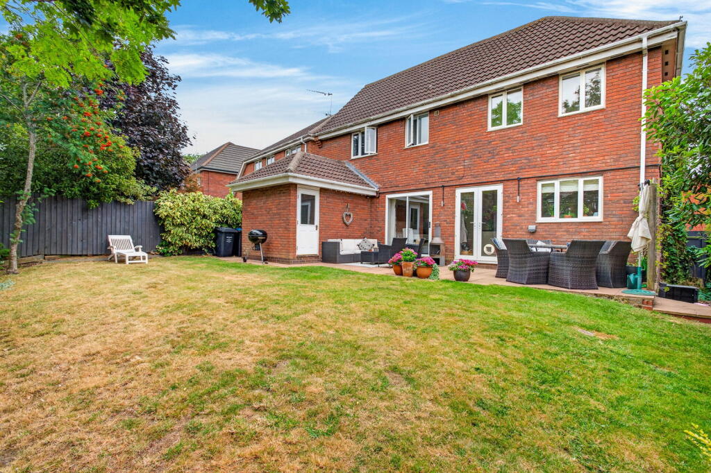 Stinford Leys, Market Harborough, LE16 7XN photo 4