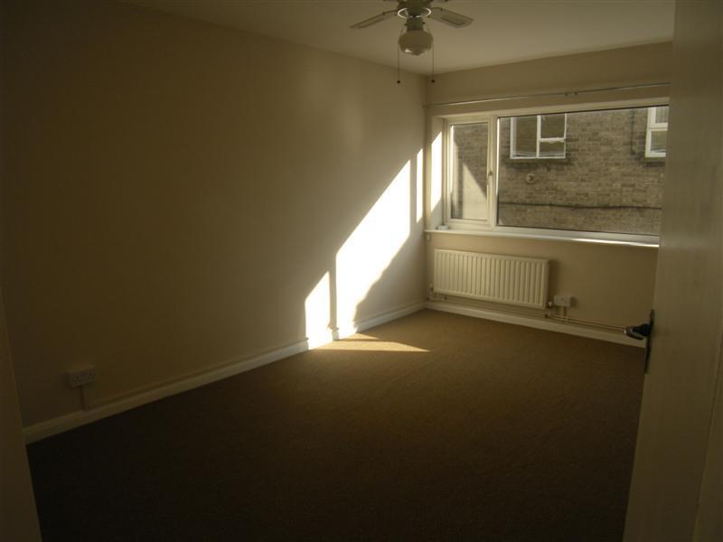 Apartment in London, Hornchurch - More