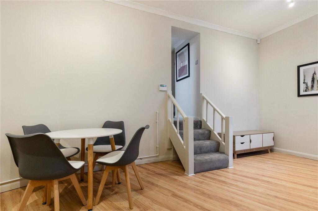 Apartment in London - View 5