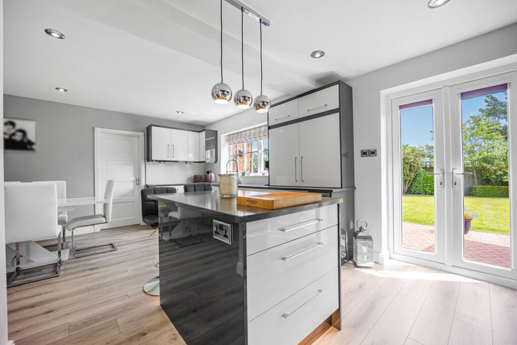 Dee Banks, Chester, CH3 5 - View 5
