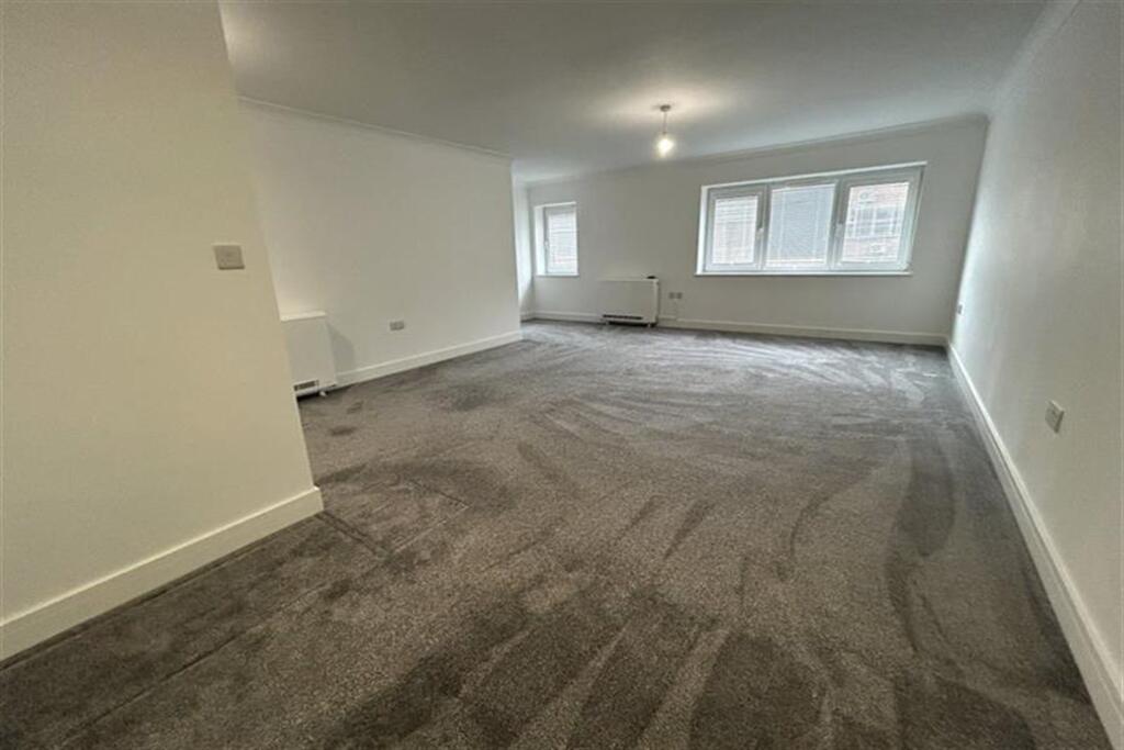 Apartment in Southampton - More
