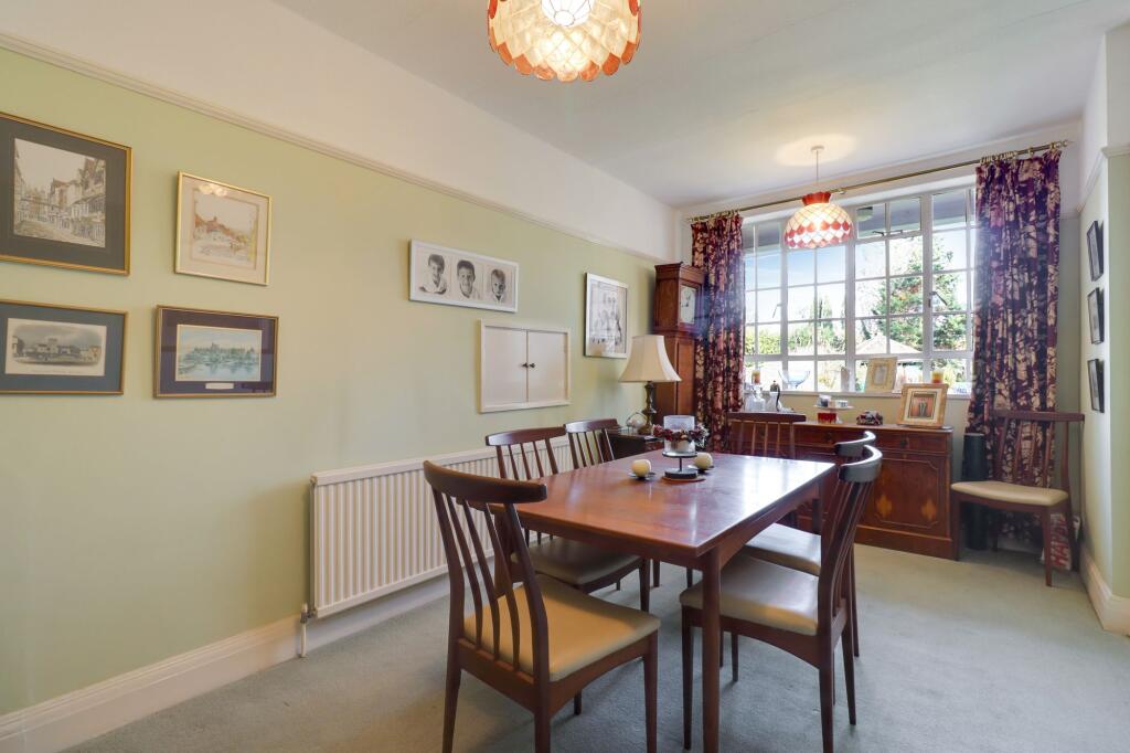 Palace Road, East Molesey, KT8 photo 3