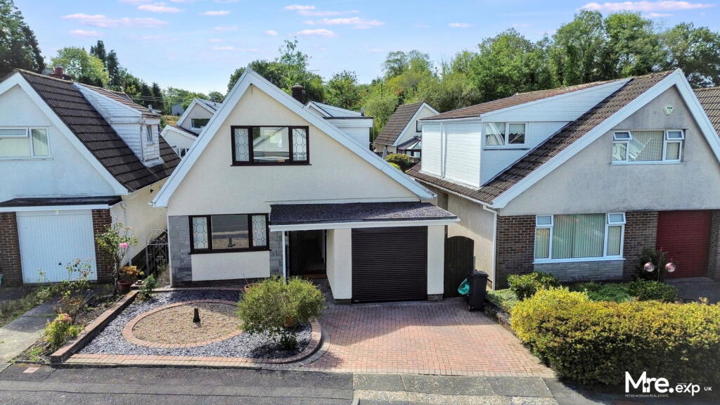 Main image of property: Gelli Geiros, Pontardawe, Swansea, SA8 3DZ