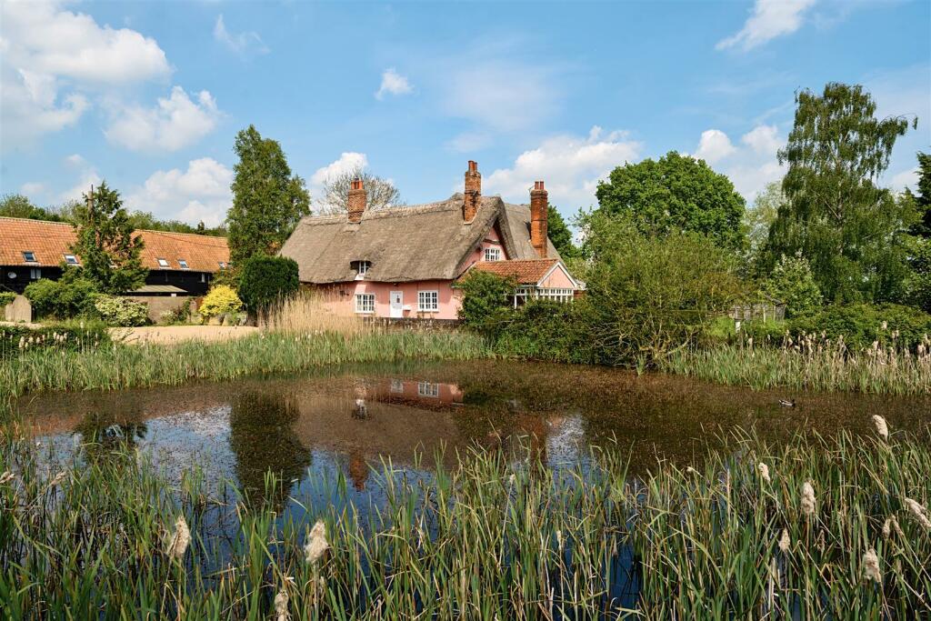 Main image of property: Pound Farm Cottage, Boxford Road, Milden