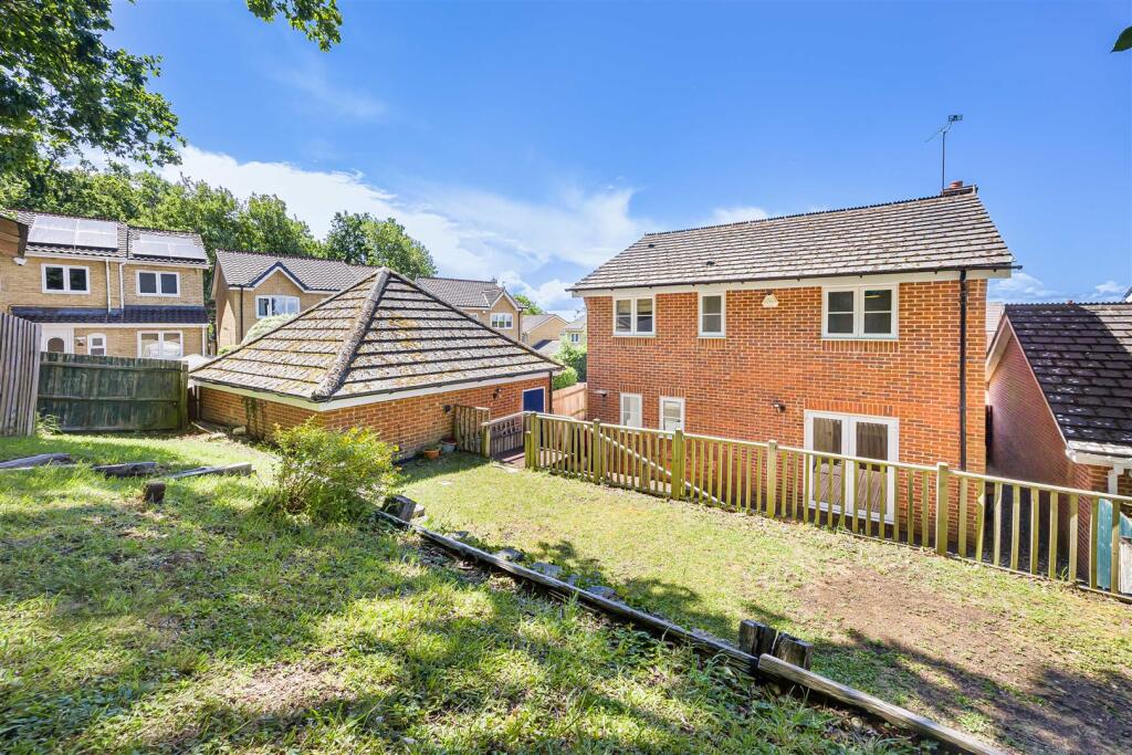 House in Reading, Caversham Heights - View 5