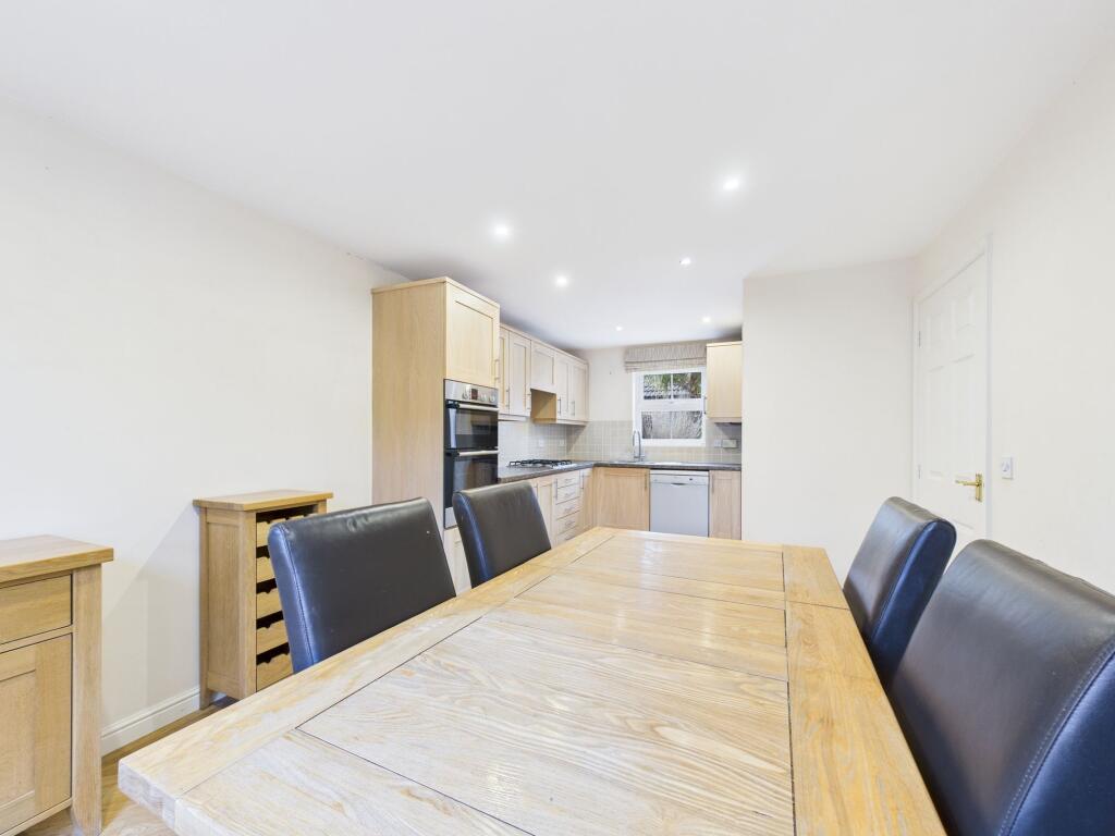 Foxglove Close, Yaxley, PE7 photo 2