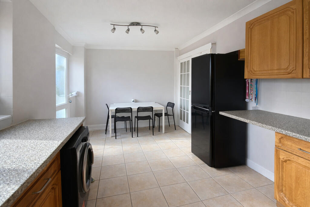 Edgeworth, Yate photo 4