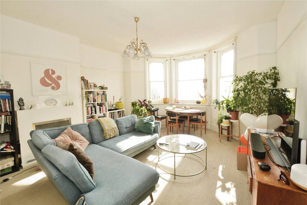 Clifton Crescent, Folkestone, Kent, CT20 photo 2