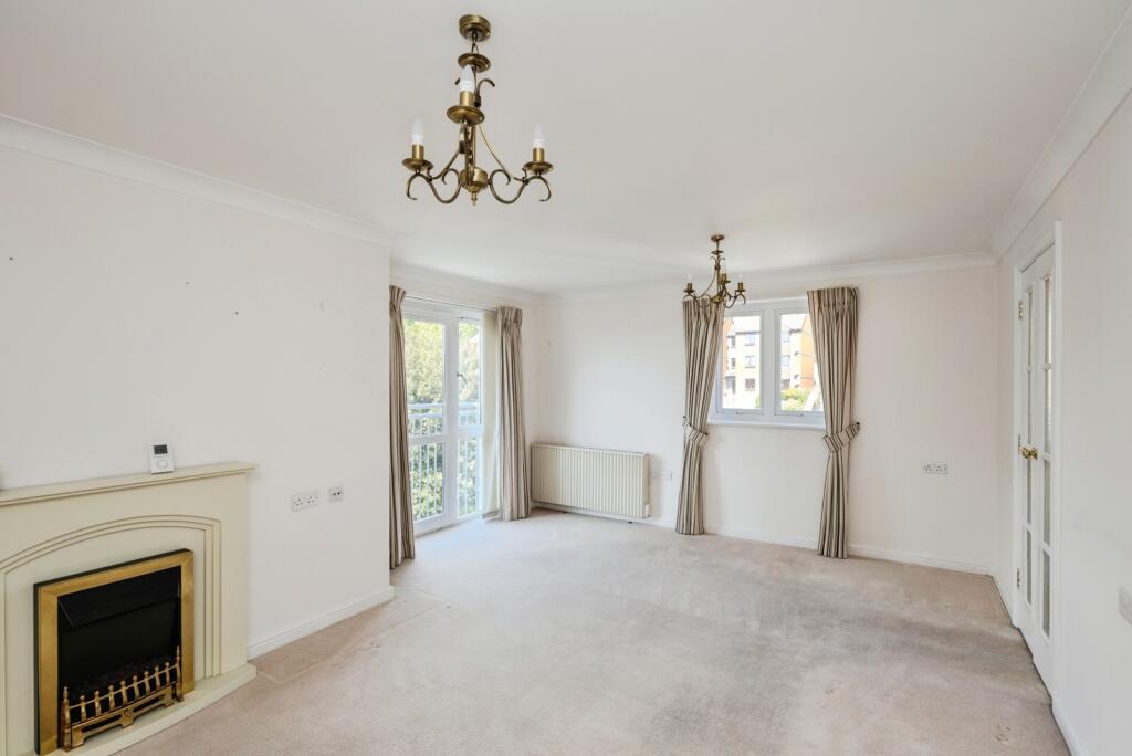 Main image of property: Pantygwydr Court, Swansea