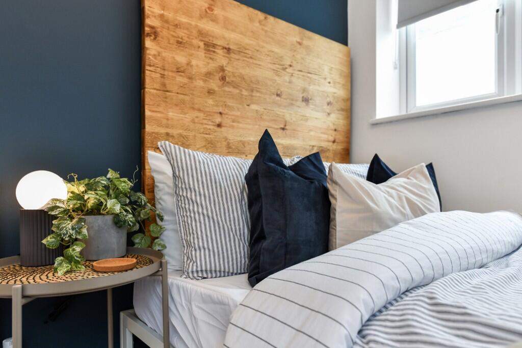 Main image of property: Studio 2, 976 London Road, Derby, Derbyshire, DE24