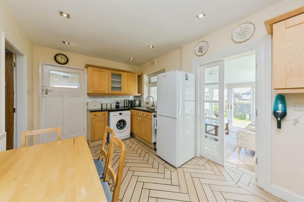 Uttoxeter Road, Alton, Stoke-On-Trent - View 5