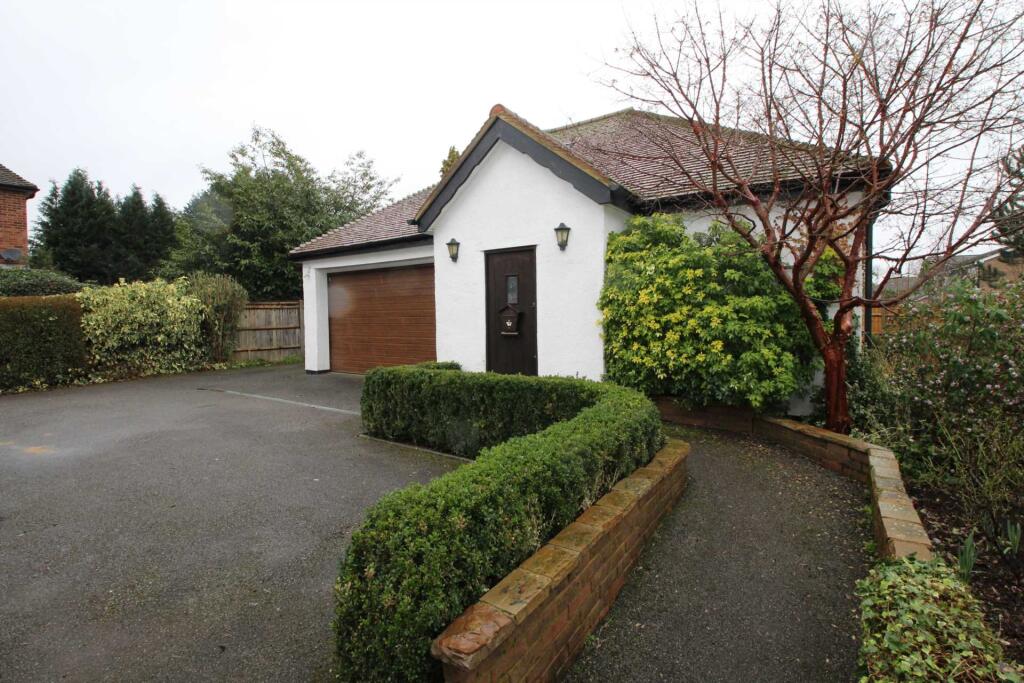 Main image of property: St. Michaels End, Leverstock Green Road, Hemel Hempstead, Hertfordshire, HP3