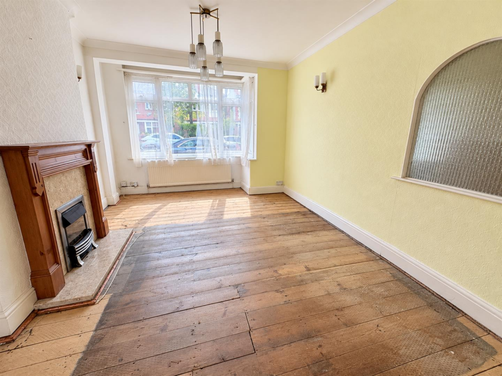 Manor Way, Mitcham photo 4