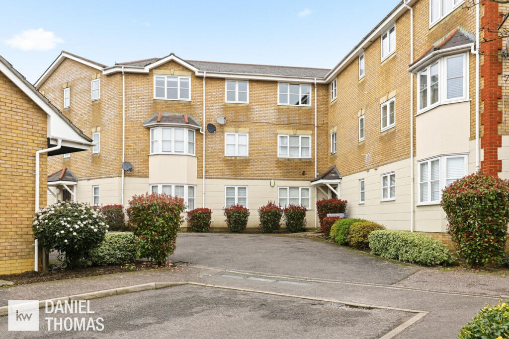 Main image of property: DANIEL THOMAS | Burrows Chase, Waltham Abbey, EN9 3YX