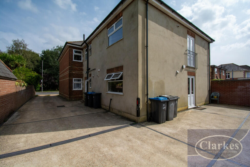 Additional image 11 of Redhill Drive, Winton