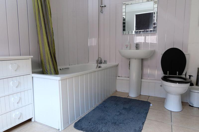 1 bedroom maisonette for rent