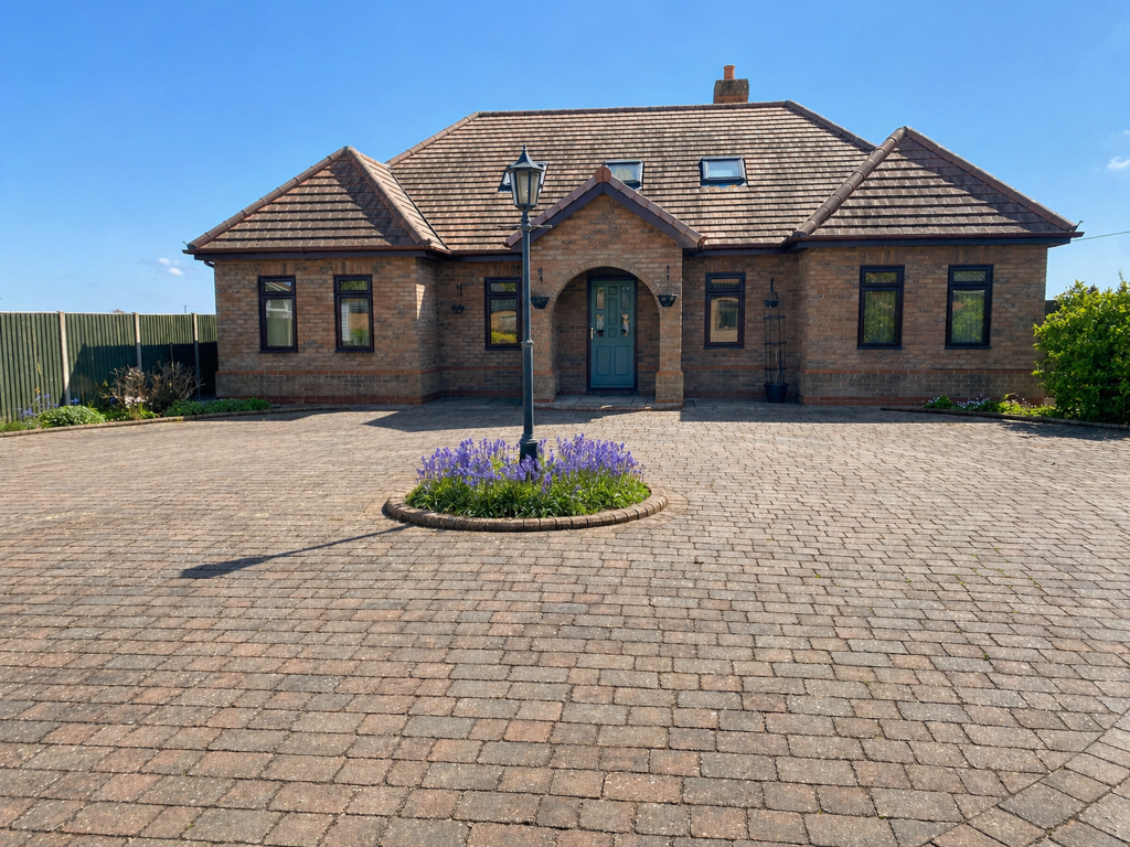 Main image of property: Cross Street, Fleet