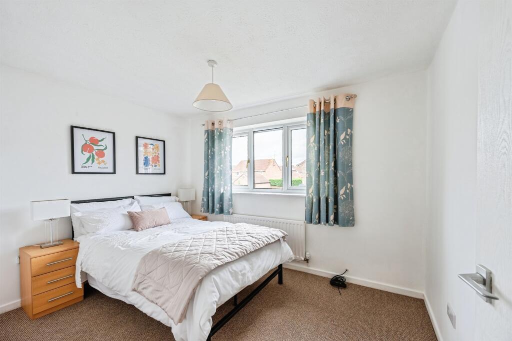 House in Chippenham, Wiltshire - View 5