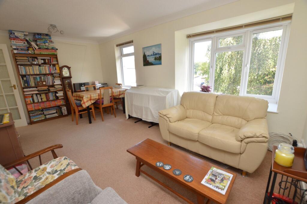 Elliott Close, Exeter, Devon photo 3