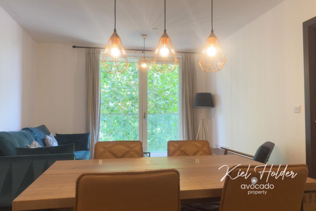 Apartment in Reading - View 5