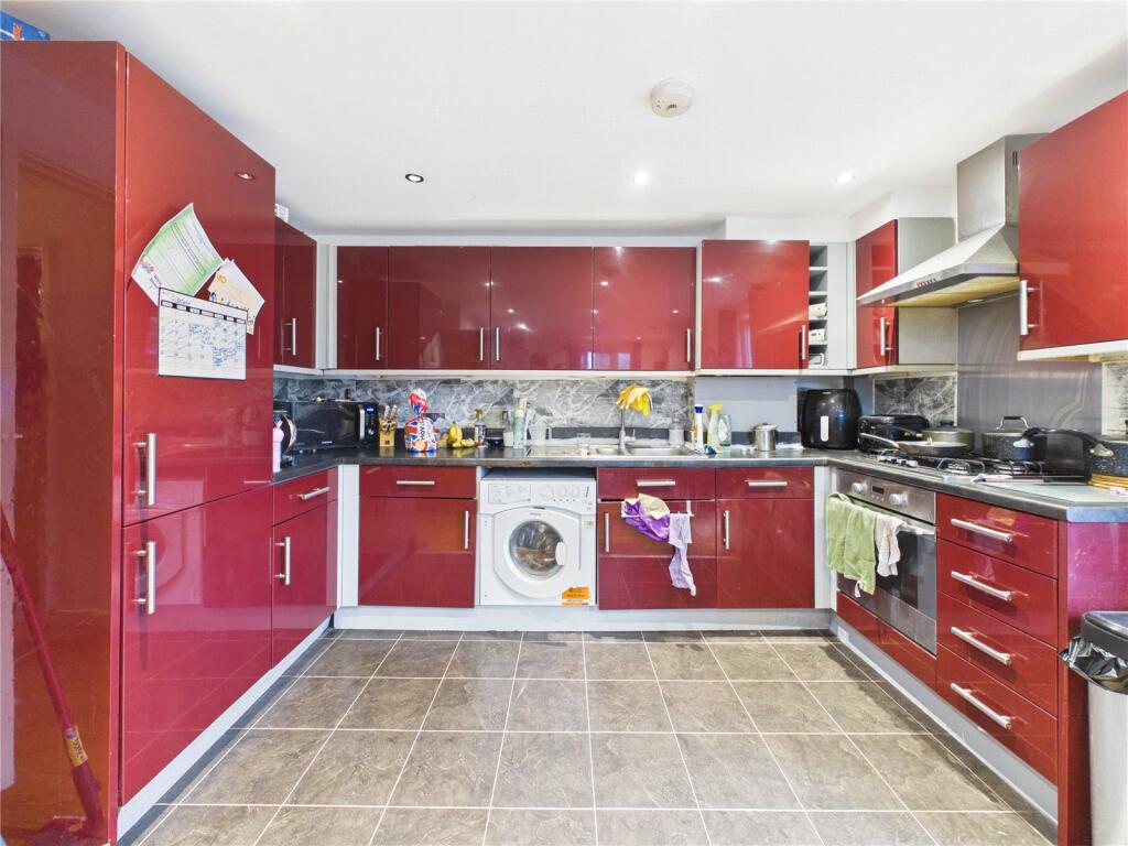 Apartment in London - More