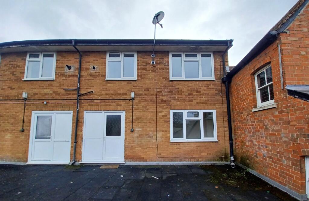 Main image of property: High Street, Witney, Oxfordshire, OX28