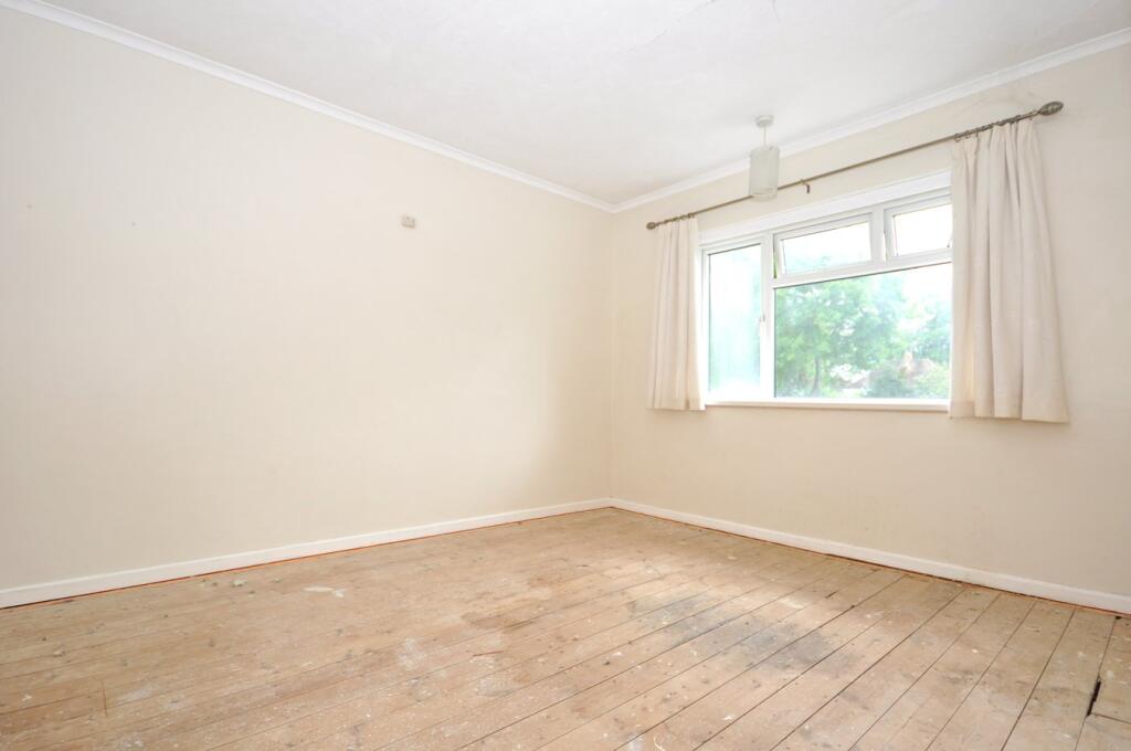 Apartment in Cheltenham, Kingsditch, Hesters Way - View 4