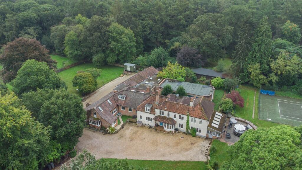 Main image of property: Chapel Row, Reading, RG7