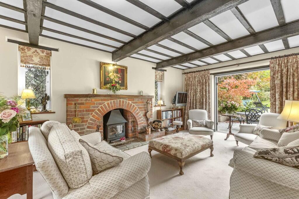 Village Way, Little Chalfont photo 3
